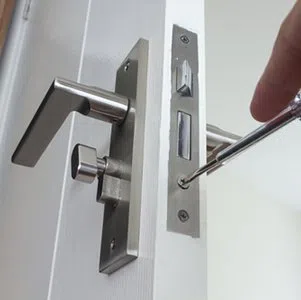 Father Son Locksmith Store Detroit, MI 313-447-1550 - lock-opening